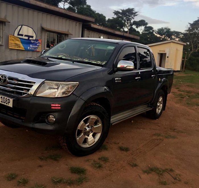 toyota-hilux-4x4-kenya-car-rentals