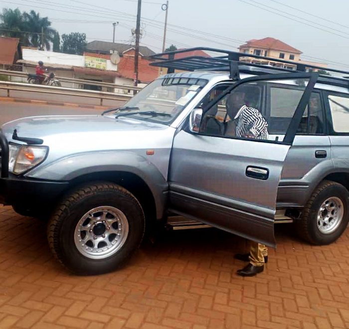 toyota-land-cruiser-tx-4x4-kenya-car-rentals