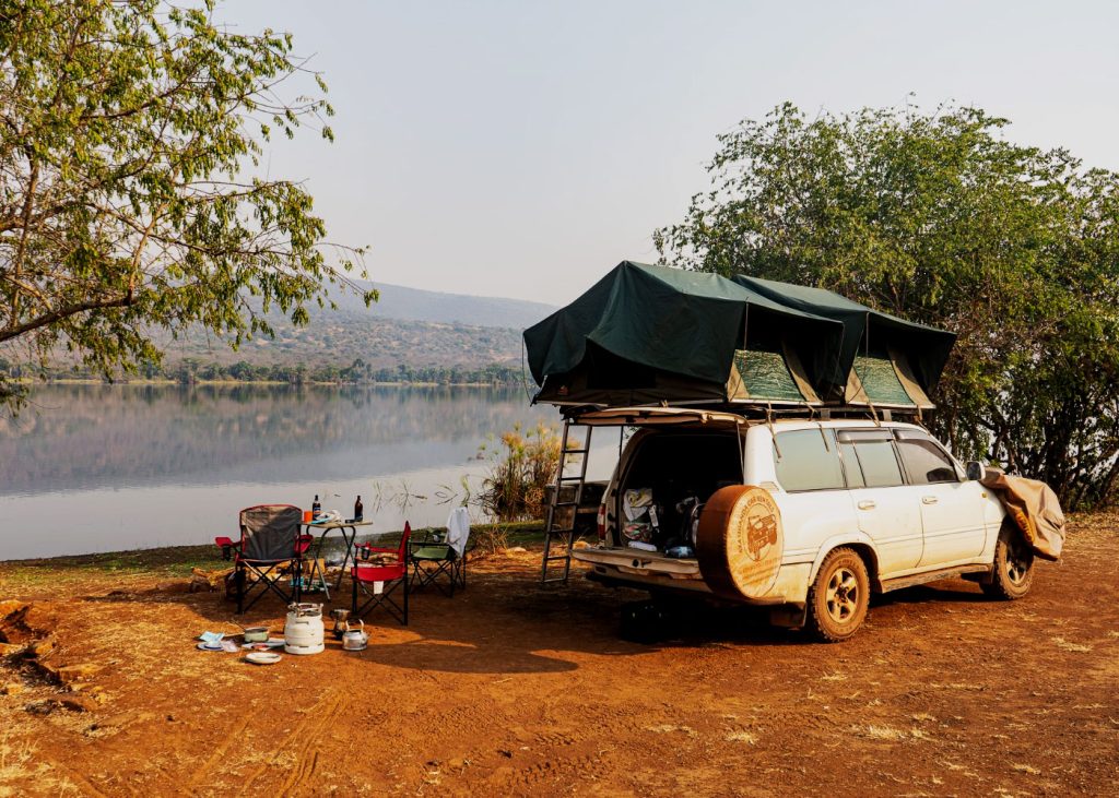 toyota-land-cruiser-v8-with-rooftop-tent-4x4-kenya-car-rentals
