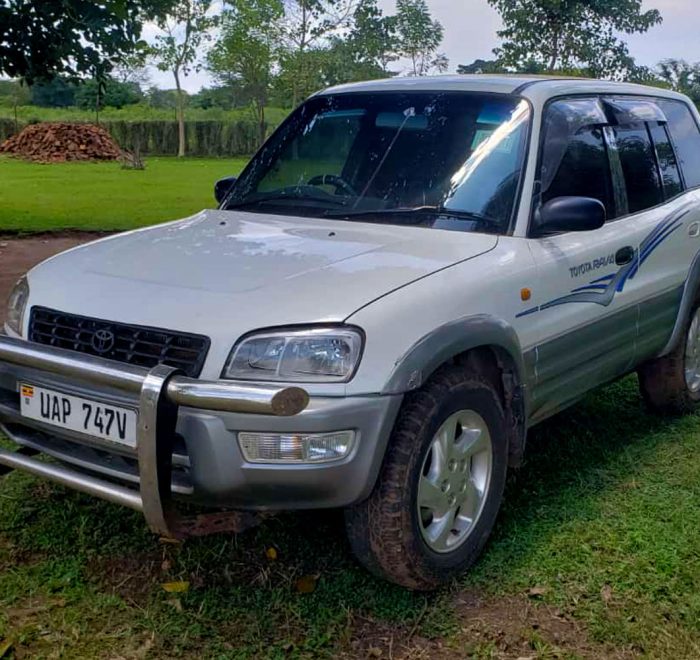 toyota-rav4-at-4x4-kenya-car-rentals