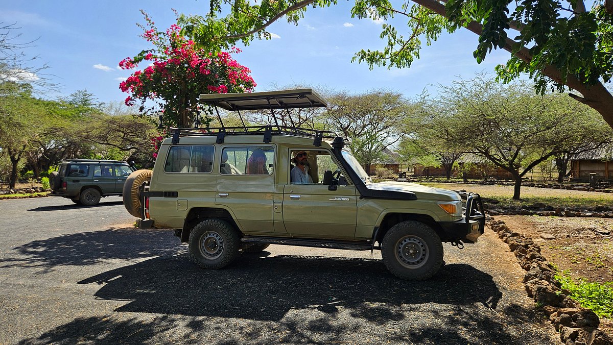 How Do You Travel Between Kenya’s Parks
